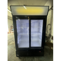 LG 1000 BFS Getränkekühlschrank mit Doppelschiebetür LG 1000 BFS Getränkekühlschrank mit Doppelschiebetür