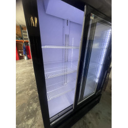LG 1000 BFS Getränkekühlschrank mit Doppelschiebetür LG 1000 BFS Getränkekühlschrank mit Doppelschiebetür