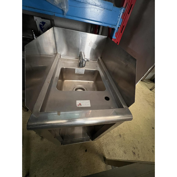 Mobile Handwaschmaschine aus Edelstahl mit Rädern Mobile Handwaschmaschine aus Edelstahl mit Rädern