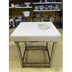 Műanyag hústőke rozsdamentes lábbal , 70 x 60 x 10 cm 