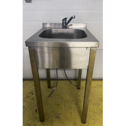 Rozsdamentes 1 medencés mosogató, csappal 