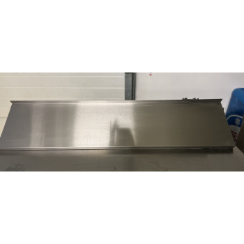 Rozsdamentes falipolc konzollal , 129 x 30 cm 