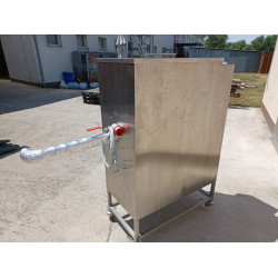 Chocolate melting machine