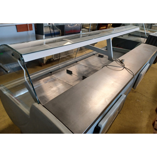 Igloo tobi 2.5 m deli cooler, deli counter