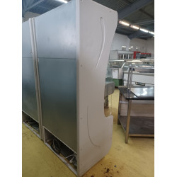 Igloo milk tower with internal cooling unit Igloo milk tower with internal cooling unit