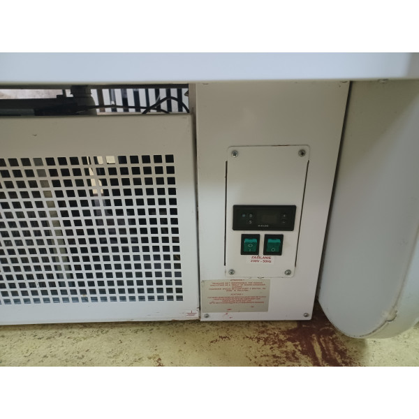Igloo milk tower with internal cooling unit Igloo milk tower with internal cooling unit