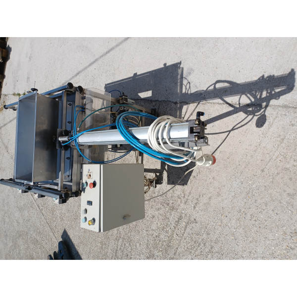 Sheet puller, pneumatic mass puller