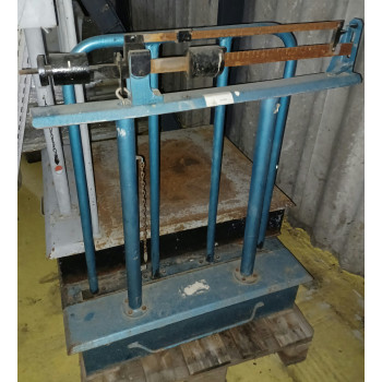 Tolósúlyos mérleg