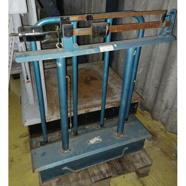 Tolósúlyos mérleg