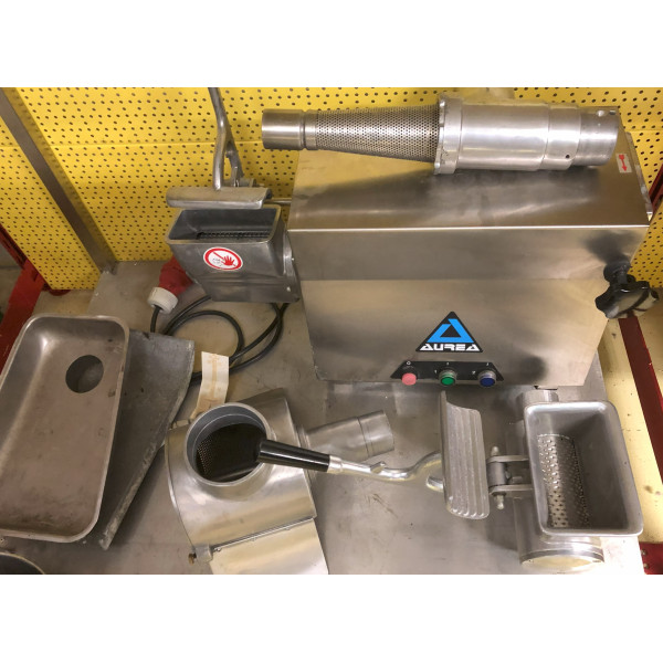 Aurea Universal Küchenmaschine mit viel Zubehör Aurea Universal Küchenmaschine mit viel Zubehör