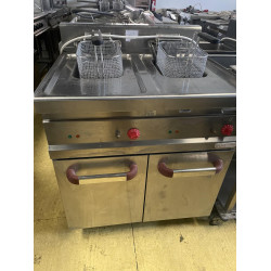 Berto's E7F10-8M elektromos olajsütő - 10+10 literes - 2 aknás (12 kW) - 700-as széria - Bertos Berto's E7F10-8M elektromos olajsütő - 10+10 literes - 2 aknás (12 kW) - 700-as széria - Bertos