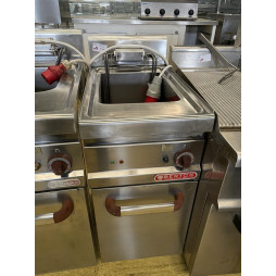 Berto's E7F18-4M elektromos olajsütő - 18 literes - 1 aknás (13,5 kW) - 700-as széria - Bertos Berto's E7F18-4M elektromos olajsütő - 18 literes - 1 aknás (13,5 kW) - 700-as széria - Bertos