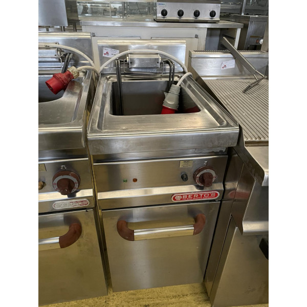 Berto's E7F18-4M elektromos olajsütő - 18 literes - 1 aknás (13,5 kW) - 700-as széria - Bertos Berto's E7F18-4M elektromos olajsütő - 18 literes - 1 aknás (13,5 kW) - 700-as széria - Bertos