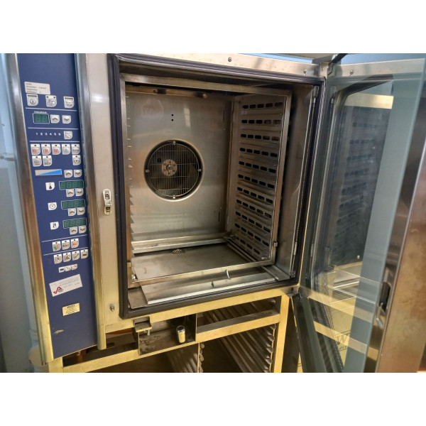 Electrolux Kombiofen mit 10 Blechen 17.3kW Electrolux Kombiofen mit 10 Blechen 17.3kW