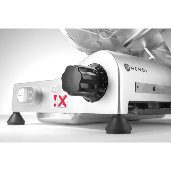 Szeletelőgép Profi Line 220, HENDI, Profi Line, 230V/280W, 506x435x(H)347mm 210048