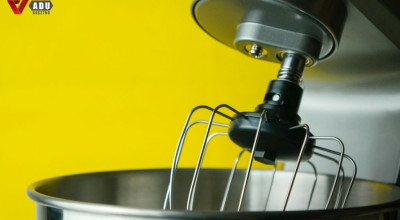 Ipari dagasztógép: miért nélkülözhetetlen egy professzionális konyhában vagy üzemnél?