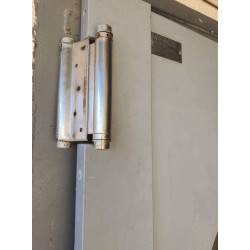 Lengőajtó - kör üveges Lengőajtó - kör üveges