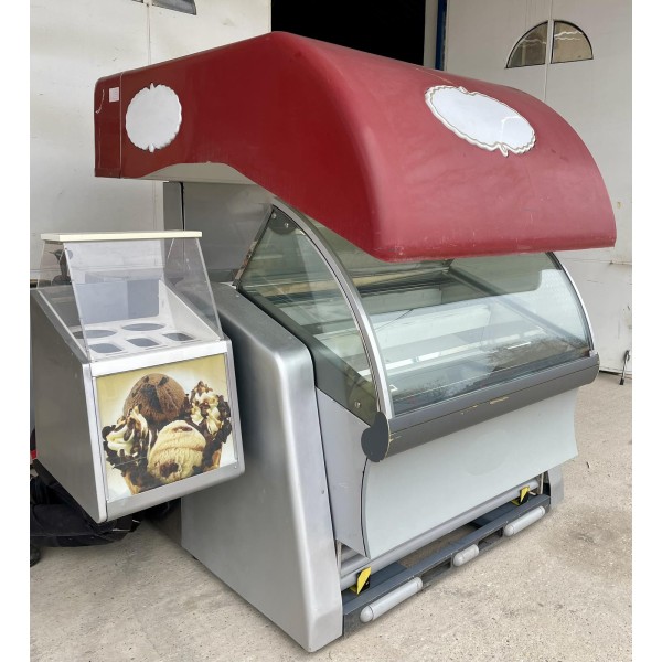 A moving ice cream counter Ice cream machines