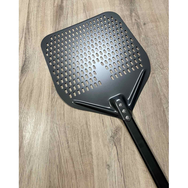 Perforierte Pizzaschaufel – 33 cm Perforierte Pizzaschaufel – 33 cm