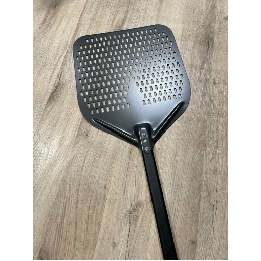 Perforált pizzalapát - 33 cm Perforált pizzalapát - 33 cm