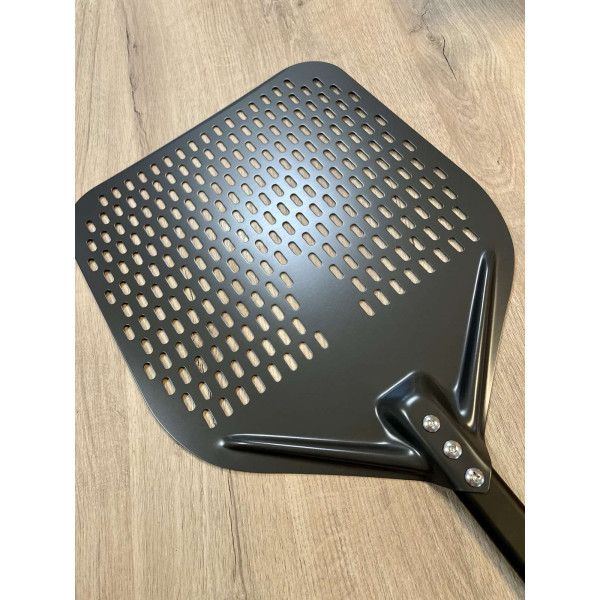 Perforierte Pizzaschaufel – 33 cm Perforierte Pizzaschaufel – 33 cm