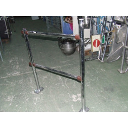 Chrome buyer herding several sizes