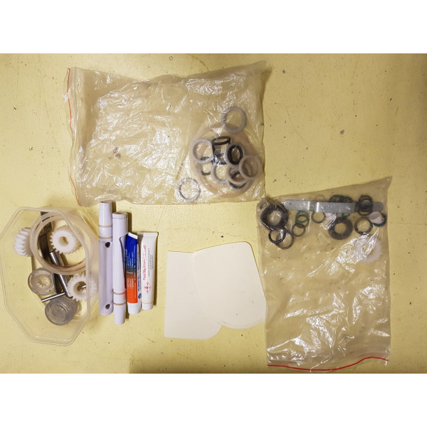 BQJ-20 - Weichwandhobel mit Rädern und Pumpe 2 × 10 Liter BQJ-20 - Weichwandhobel mit Rädern und Pumpe 2 × 10 Liter