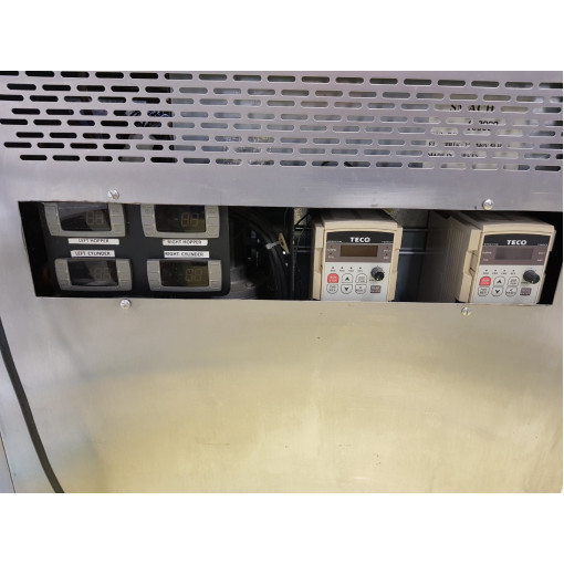 Smach EFE 2500 P - Lágyfalgylaltgép, kerekekk és pumpával 2×8 Literes Smach EFE 2500 P - Lágyfalgylaltgép, kerekekk és pumpával 2×8 Literes