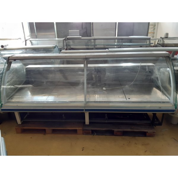 Arneg delicatecy counter  2.65 m Refrigerated counter