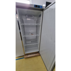Refrigerator standing gross 600 liter stainless steel industrial background cooler Refrigerator standing gross 600 liter stainless steel industrial background cooler