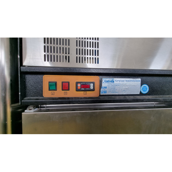 Foster 2-türiger Back-/Konditorei-Hintergrundkühler – 850 Liter Foster 2-türiger Back-/Konditorei-Hintergrundkühler – 850 Liter