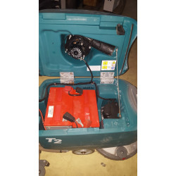 Tennant cleaning machine Tennant cleaning machine