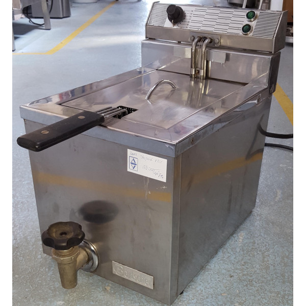 Bartscher 1x8 literes olajsütő/fritőz Bartscher 1x8 literes olajsütő/fritőz