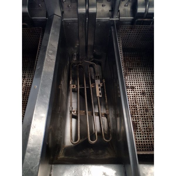 6 x 10 litrov elektrická fritéza - Frymaster H14-2 6 x 10 litrov elektrická fritéza - Frymaster H14-2