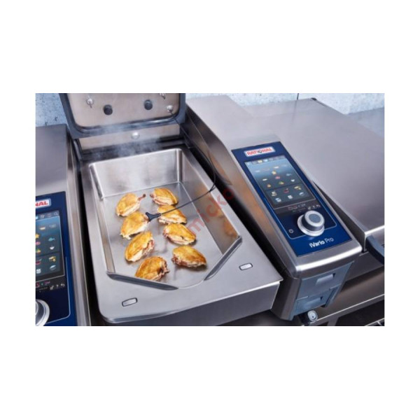 Rational iVario 2-XS multifunctional cooker Rational iVario 2-XS multifunctional cooker