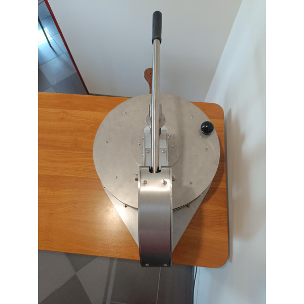 SLICEMASTER AD45 - manuálny krájač pizze - s čepeľami z uhlíkovej ocele, konštrukcia z nehrdzavejúcej ocele SLICEMASTER AD45 - manuálny krájač pizze - s čepeľami z uhlíkovej ocele, konštrukcia z nehrdzavejúcej ocele