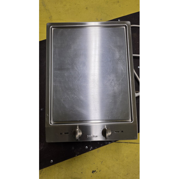 Miele CS 1326 – Built-in stainless steel tepan yaki / flat grill – Professional grill and baking surface