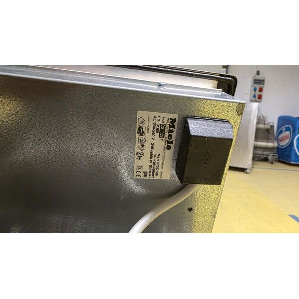 Miele CS 1326 – Built-in stainless steel tepan yaki / flat grill – Professional grill and baking surface