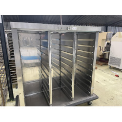 Wheeled tray trolley -GN1/1 Wheeled tray trolley -GN1/1